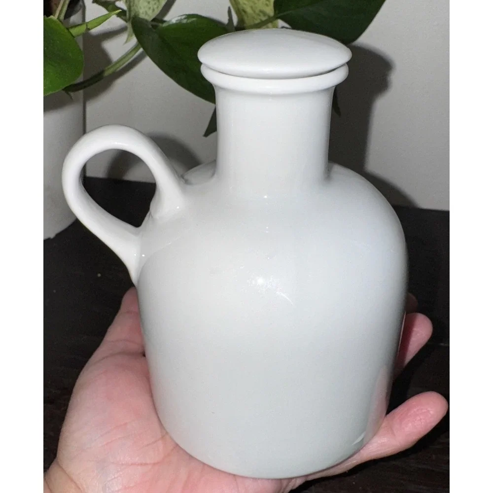 Crate and Barrel‎ Piece Oil/ Vinegar Small Jar